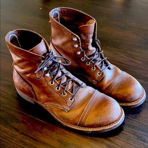 Men’s Red Wing Iron Ranger boots size 9